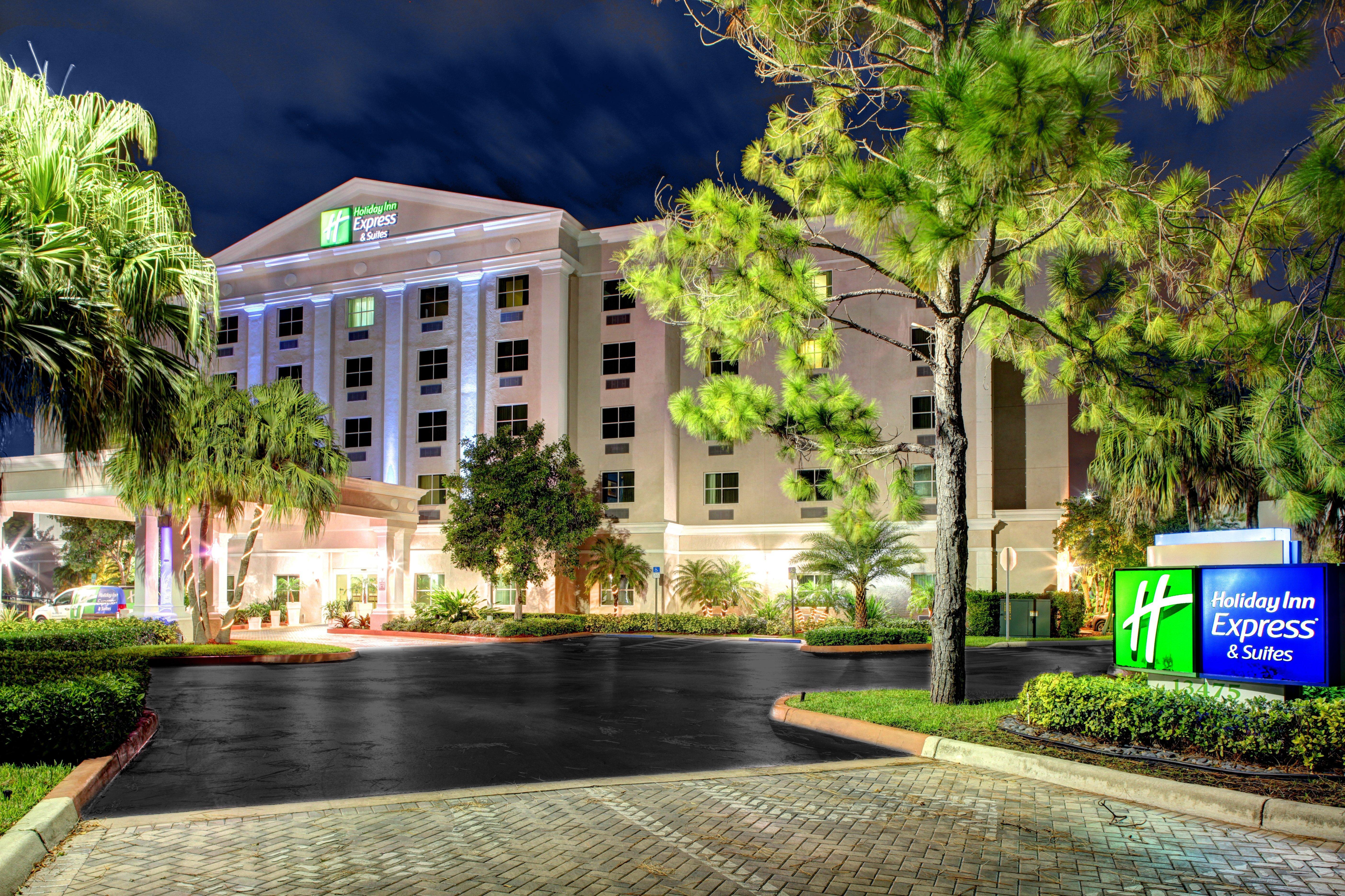 Holiday Inn Express & Suites Miami Kendall By Ihg Country Walk Buitenkant foto