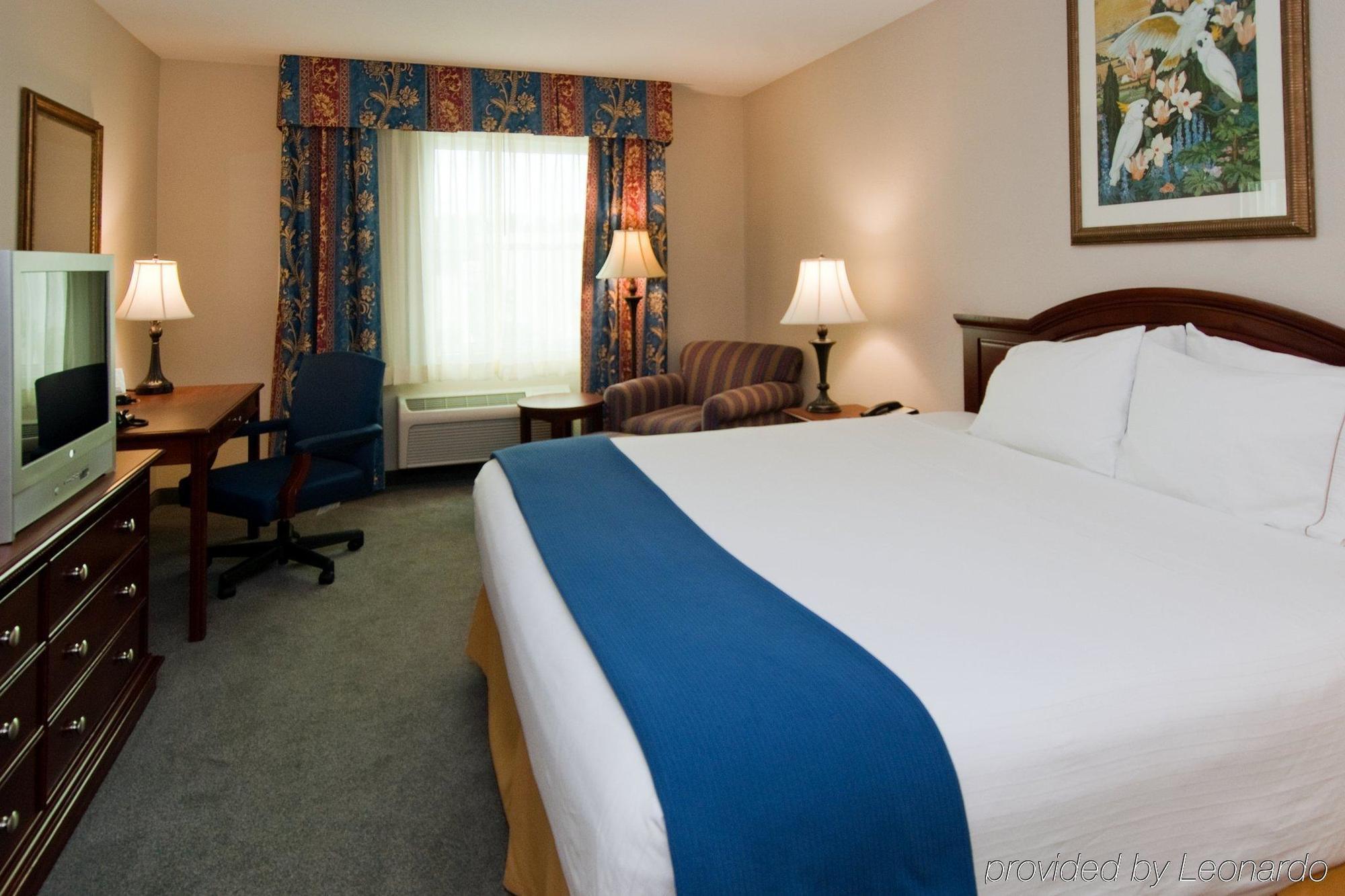 Holiday Inn Express & Suites Miami Kendall By Ihg Country Walk Kamer foto