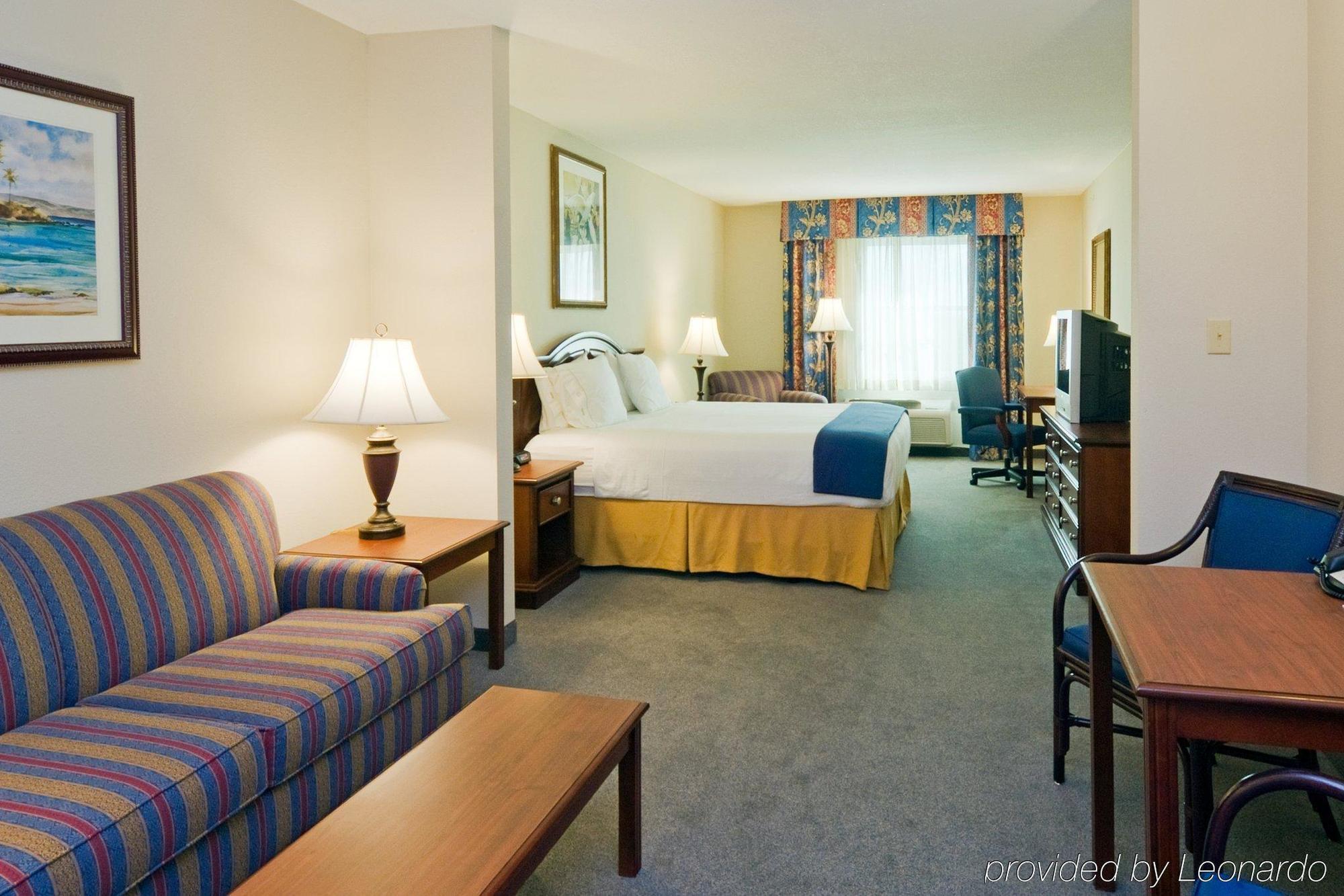 Holiday Inn Express & Suites Miami Kendall By Ihg Country Walk Kamer foto
